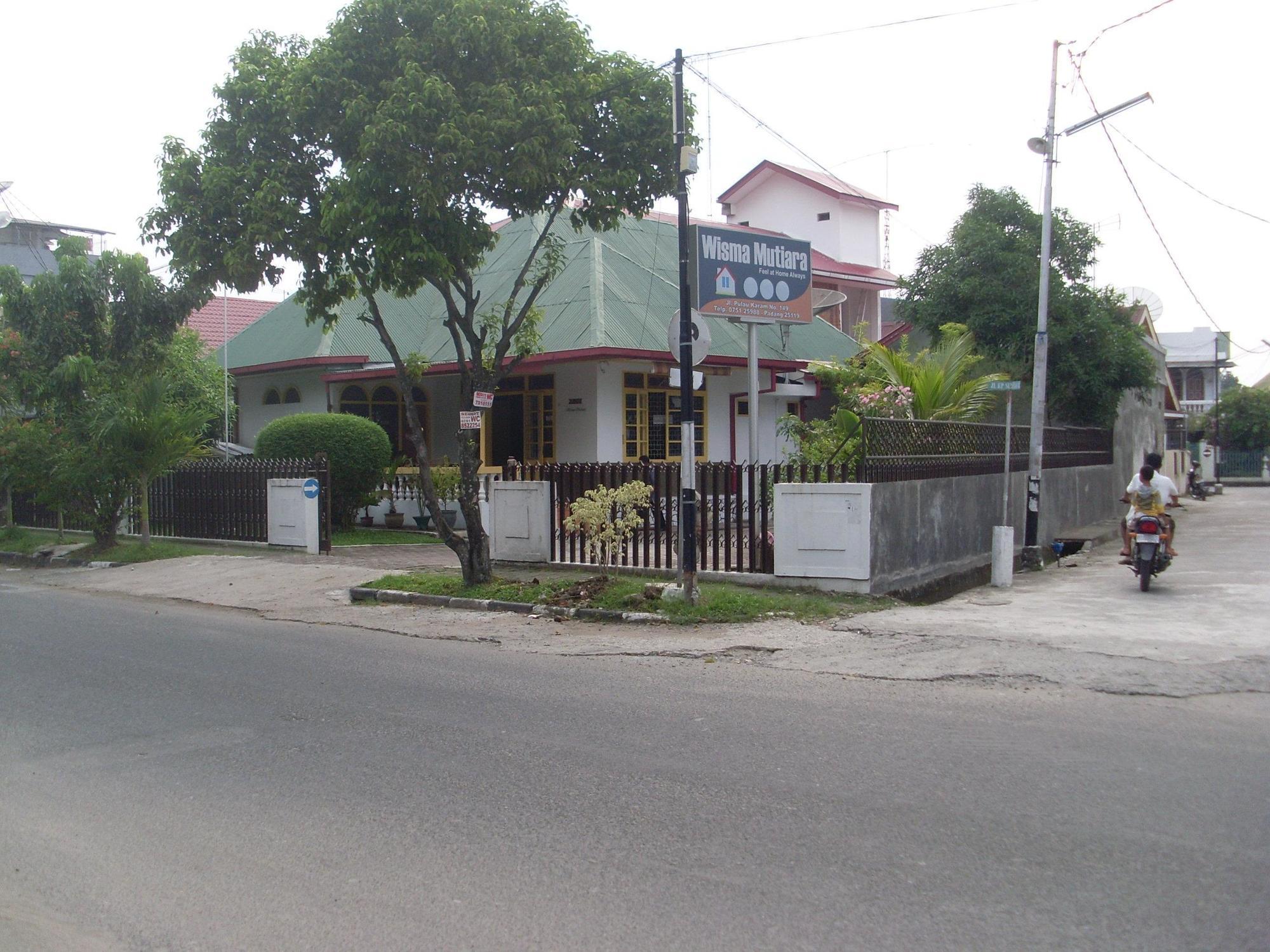 Wisma Mutiara Padang  Exteriér fotografie